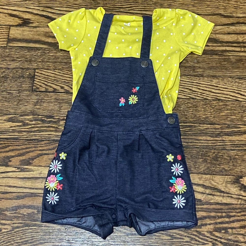 Brand New Baby Carter’s 2 piece overall set
